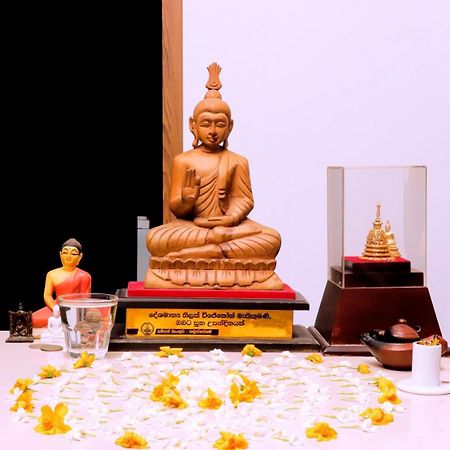 Kanola Luxury Hotel Anuradhapura Esterno foto