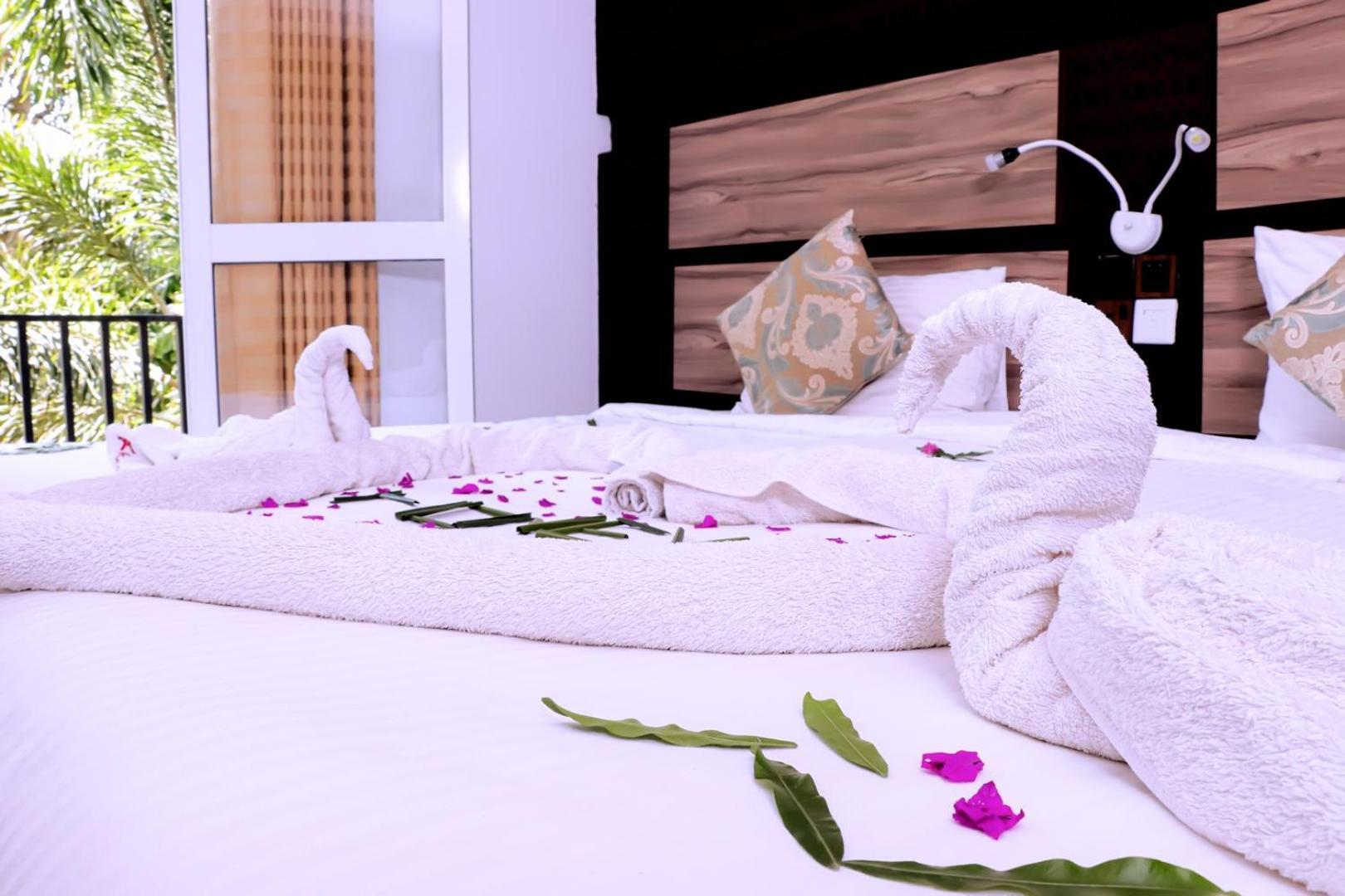 Kanola Luxury Hotel Anuradhapura Esterno foto